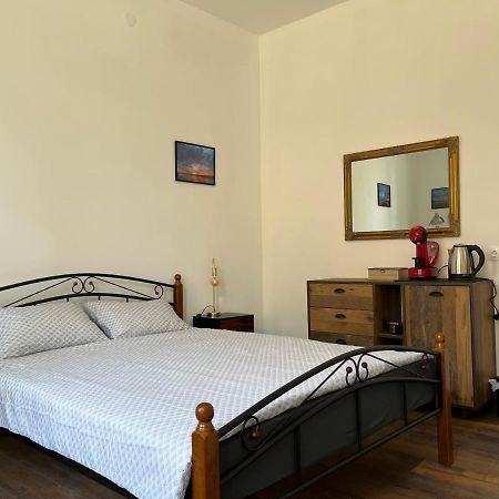 Prista Guest Rooms ルセ エクステリア 写真